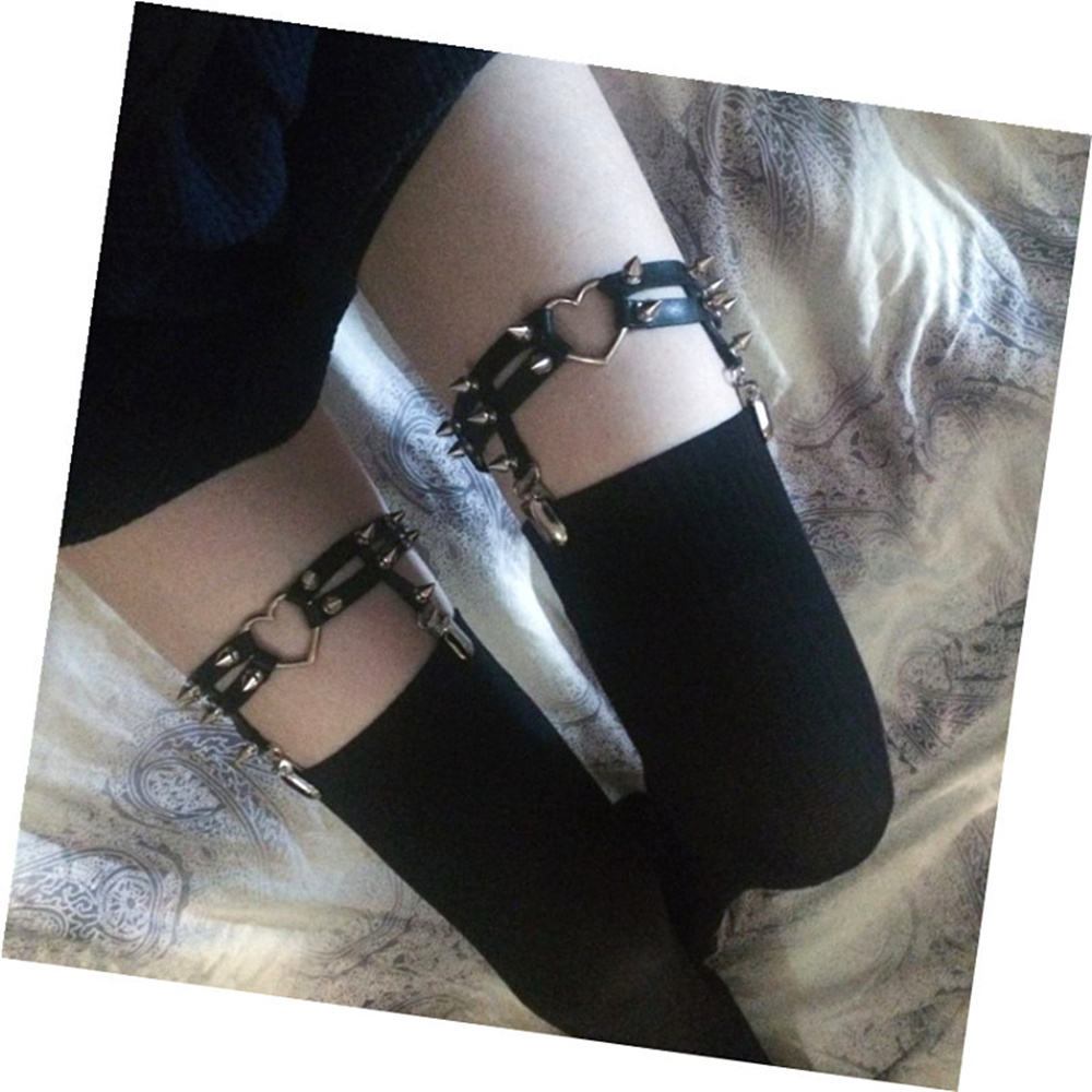 1Pcs Frauen Punk Goth Herz PU  – Body Jewelry Ends Bewertung und Preis